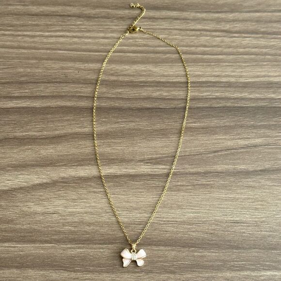 Gold Necklace with Pink Bow Pendant Q541 - Picture 4 of 6